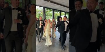 We are able to’t stop🕺🏻🙌🏼 insane bridal party entrance #wedding #weddingday