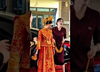 Chinese Bride Engagement Dress 💃 | Beautiful Qipao Wedding Look 😍 #wedding #shorts