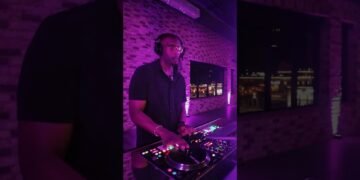 Bad and Boujee into FUKUMEAN 🔥 | Hip Hop Wedding DJ Transition at Toast | Live Wedding Mix