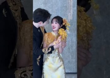 Beautiful Traditional Chinese Wedding Dress ✨ Stunning Bridal Entrance #wedding #love  #Shorts