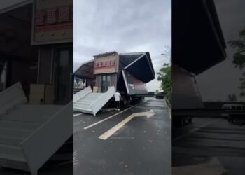 China's Truck Wedding Venue! 🤯