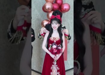 Stunning Chinese Wedding Dress 😍 Recent Style Qipao Took Everyone by Surprise! #wedding​ #shorts​