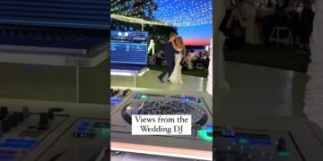 Views from the Wedding DJ 🙌🏻🙌🏻#dj #weddingdj #dallasdj #dallasweddingdj #dallaswedding