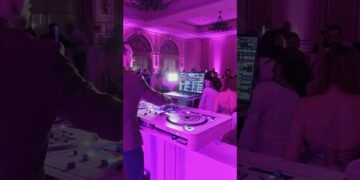 That moment when the DJ turns your Wedding right into a Club 😜 #pioneerdj #weddingdj #dj #clubdj #serato