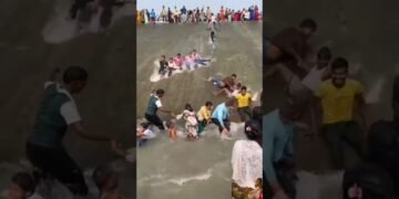 কোরআন শরিফ #কোরআন #dj #tiktok #duet #uniqueshorts #islamicstoriesinurduandhindi #wedding #movie