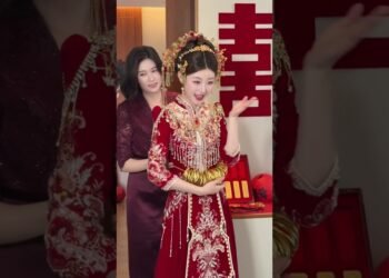 Stunning Chinese Wedding Dress 😍 Recent Style Qipao Took Everyone by Surprise! #wedding #shorts