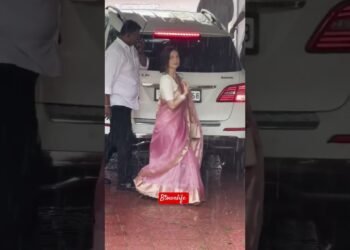 #ElliAvrRam was seen arriving for Aamir Khan and Gauri Spratt’s intimate wedding ceremony,🥰
