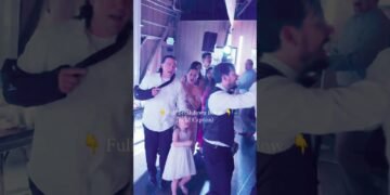 Do you have to play Sweet Caroline at your wedding? 🤔